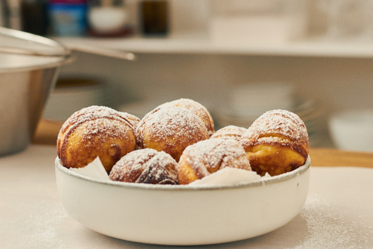Æbleskiver Kuglerunde og luftige.