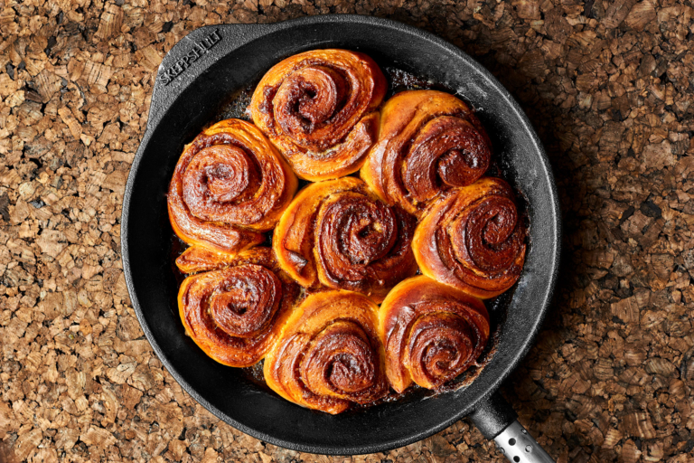Kanelsnegle i fad Lad ikke en dråbe remonce gå til spilde!