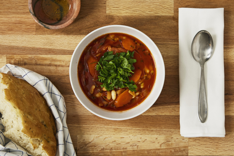 Cassoulet En klassiker fra den del af Frankrig, hvor de kindkysser mindst 4 gange